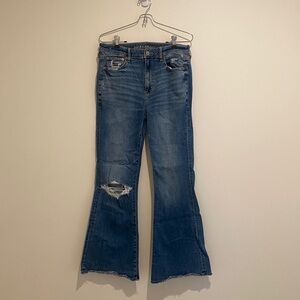 Size 8 AE Ripped Super High-Waisted Flare Jean